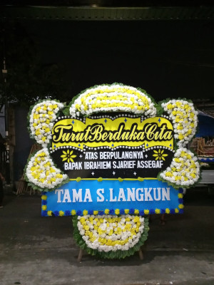 Papan Bunga Duka di Padang Tualang